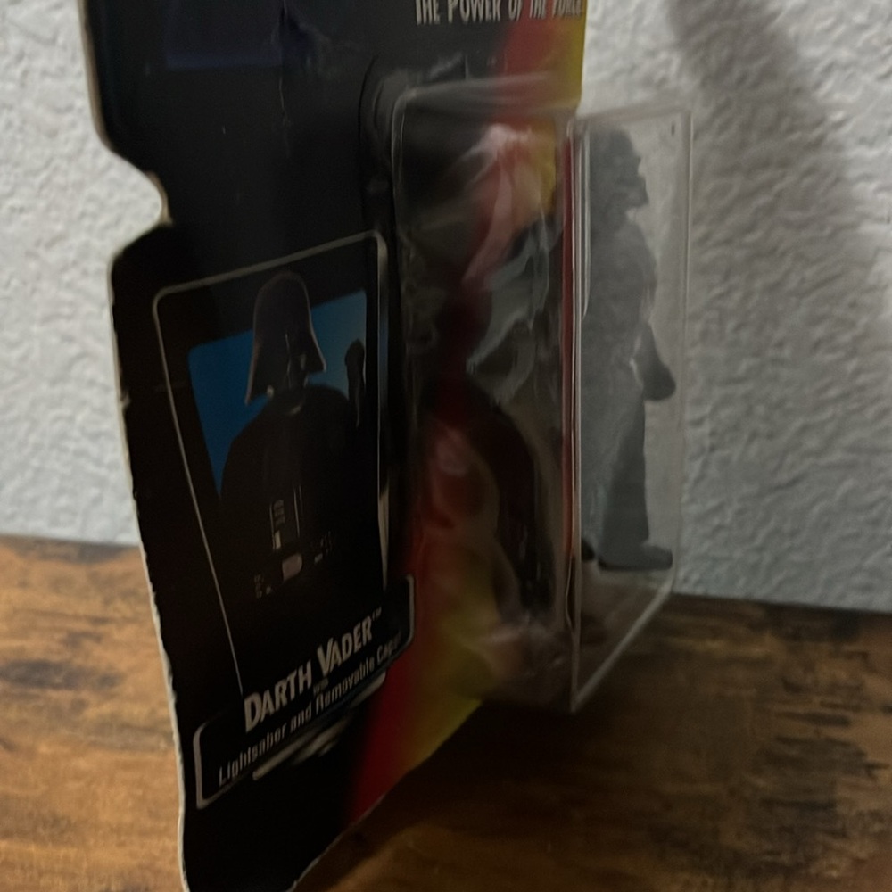 Star Wars The Power of the Force Darth Vader Figure - Picture 8 of 8